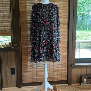 Zara pleated mini swing dress. Ditsy floral size large perfect for holidays